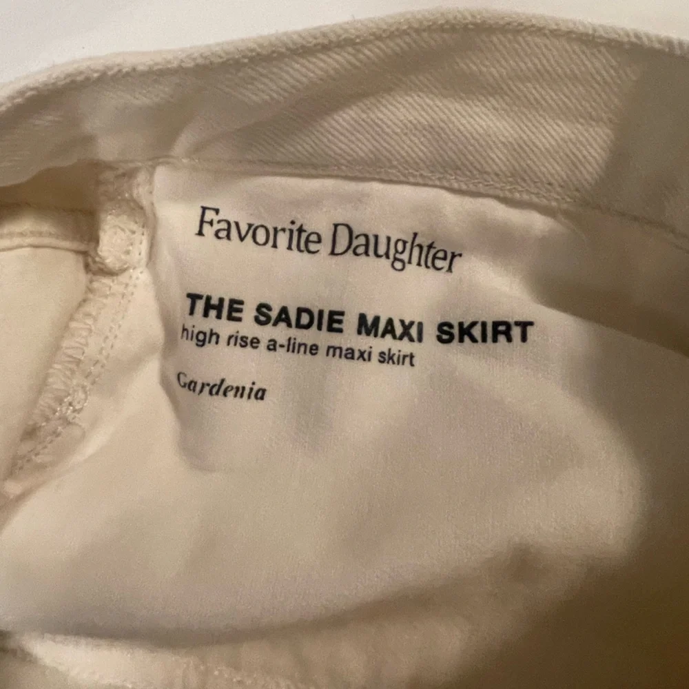Favorite Daughter The Sadie Maxi Skirt in Gardenia. - Picture 11 of 13